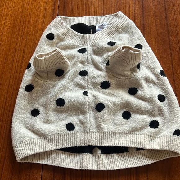 Gap polka dog sweater size M dog, not included lol 😂 behehe - Picture 5 of 7